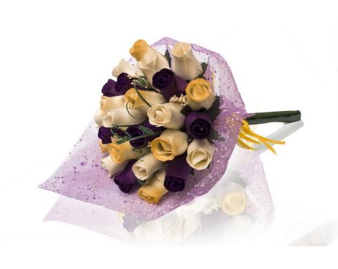 BUCHET DE TRANDAFIRI DIN LEMN "SUZANNE"