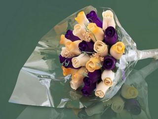BUCHET DE TRANDAFIRI DIN LEMN "SILVIA"