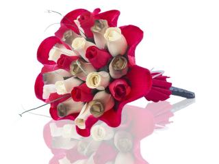 BUCHET DE TRANDAFIRI DIN LEMN "EMERY"