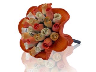 BUCHET DE TRANDAFIRI DIN LEMN "KATE"