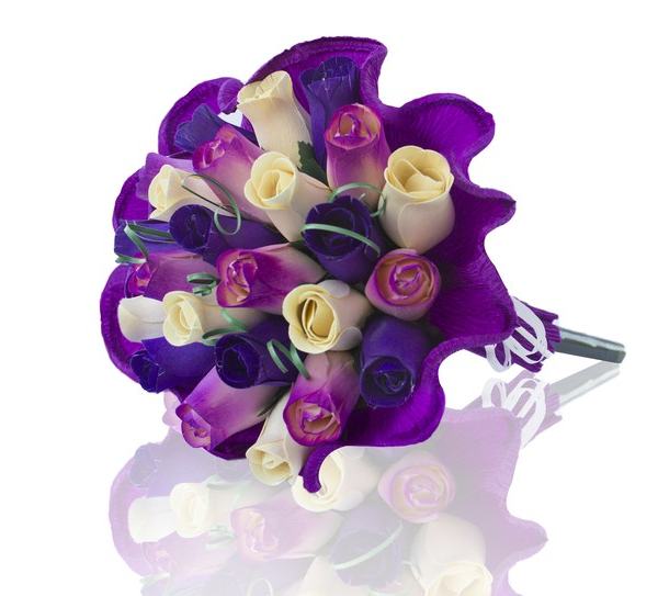 BUCHET DE TRANDAFIRI DIN LEMN "THEA"
