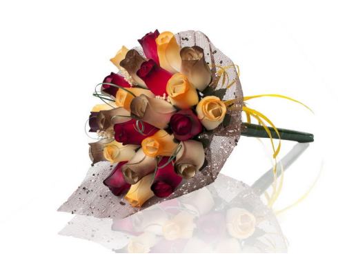 BUCHET DE TRANDAFIRI DIN LEMN "DIVNA"