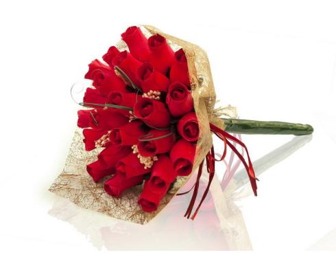 BUCHET DE TRANDAFIRI DIN LEMN "KARINA"